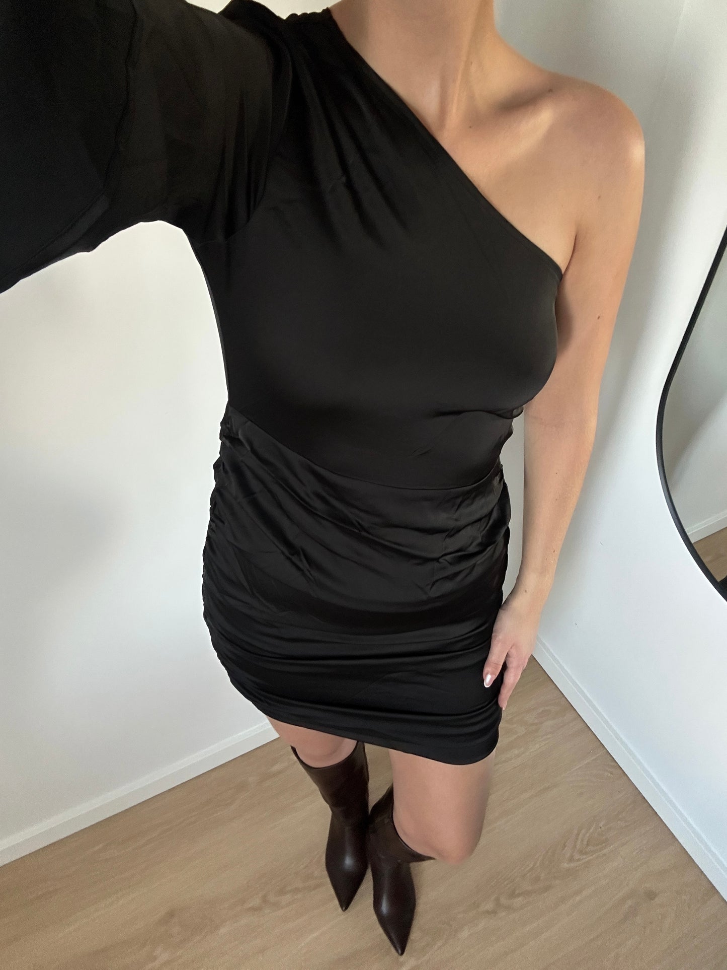 Liv Kjole