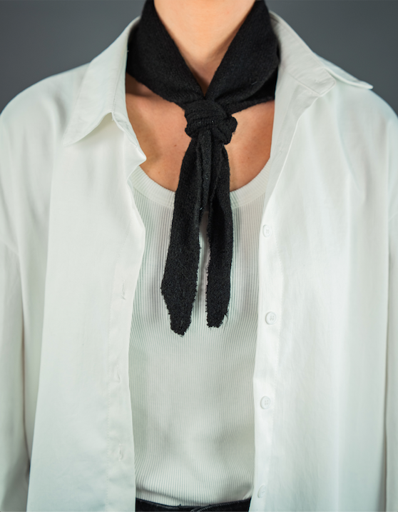 Naia scarf helfarvet