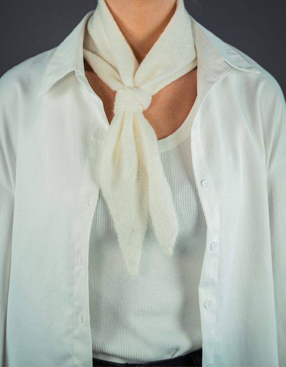 Naia scarf helfarvet